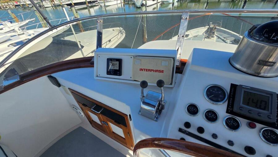 48' 1987 DeFever 48 Tri Cabin