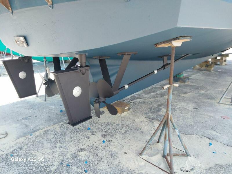 48' 1987 DeFever 48 Tri Cabin