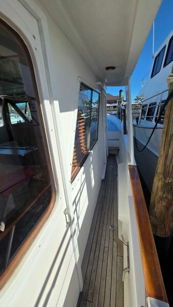 48' 1987 DeFever 48 Tri Cabin
