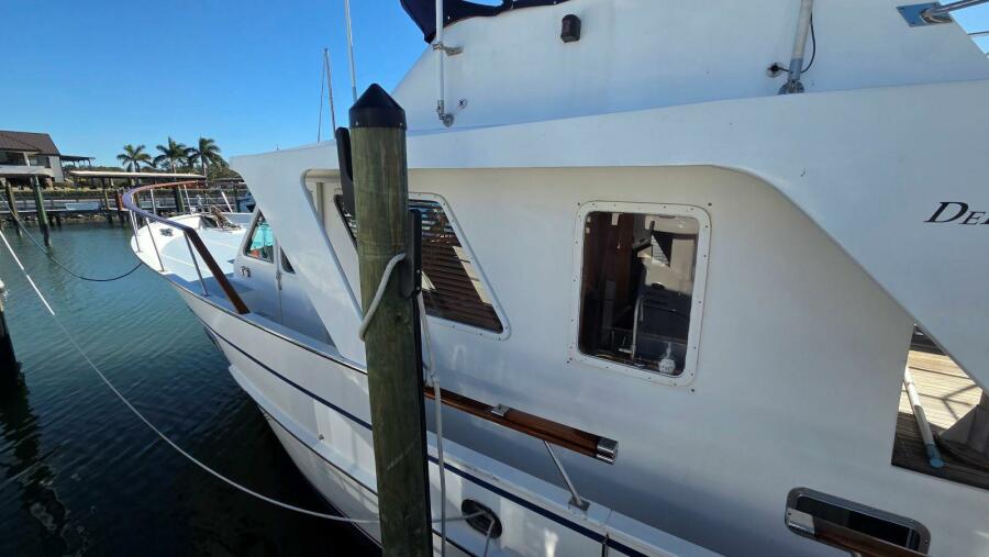 48' 1987 DeFever 48 Tri Cabin