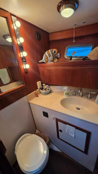 48' 1987 DeFever 48 Tri Cabin