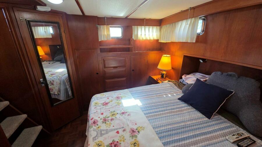 48' 1987 DeFever 48 Tri Cabin