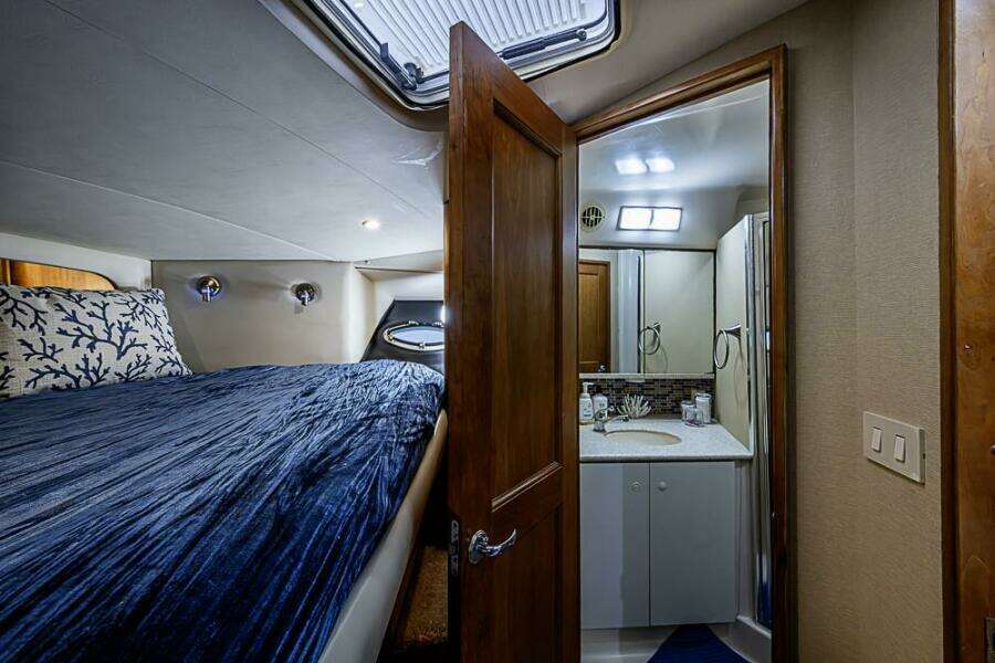 FAINTASEA 44ft Silverton Yacht For Sale