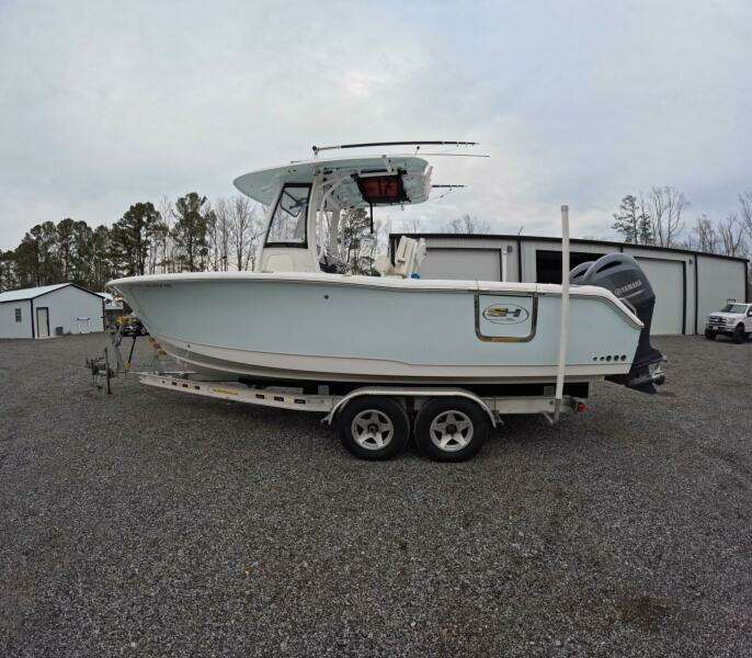 25ft Sea Hunt Yacht For Sale