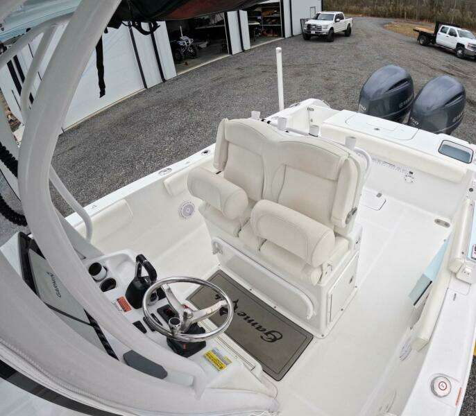 25ft Sea Hunt Yacht For Sale