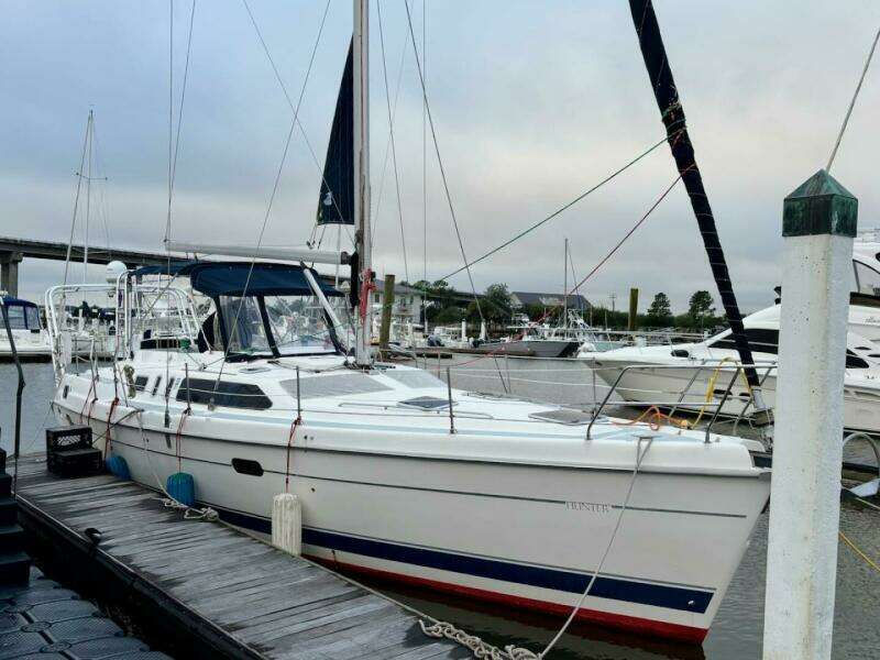 45ft Hunter Yacht For Sale