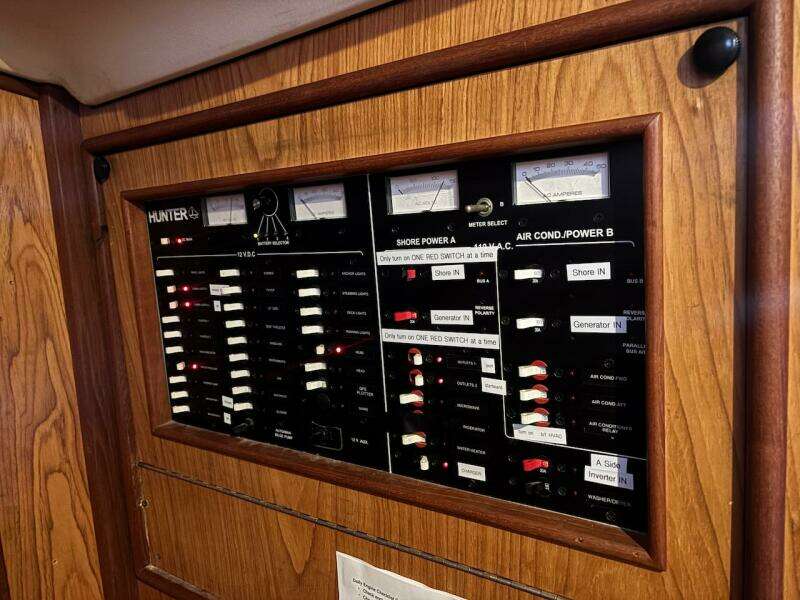 45ft Hunter Yacht For Sale