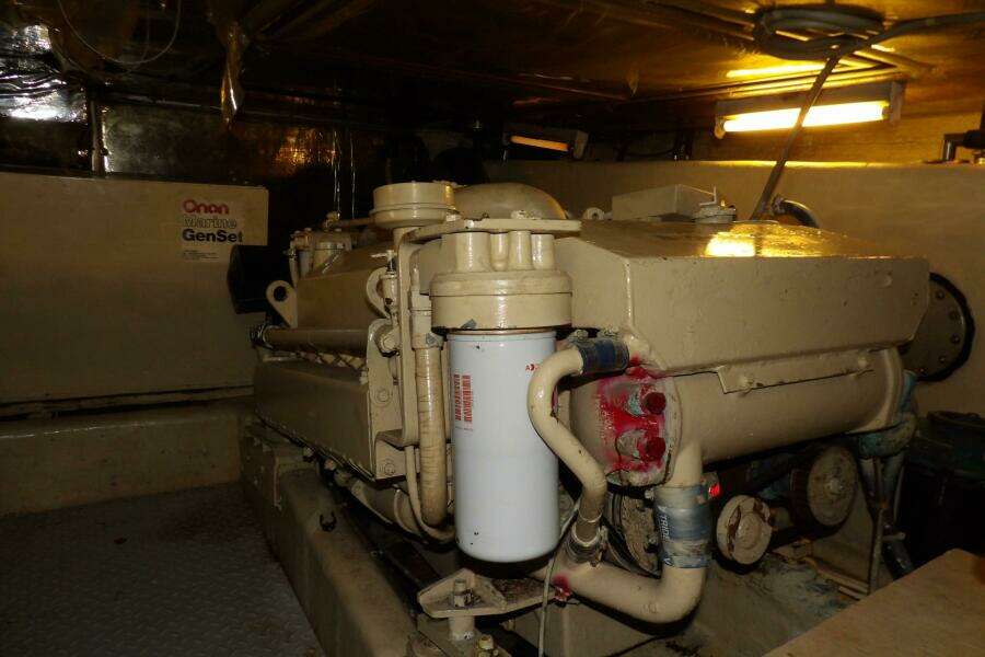 41ft Aquarius Yacht For Sale