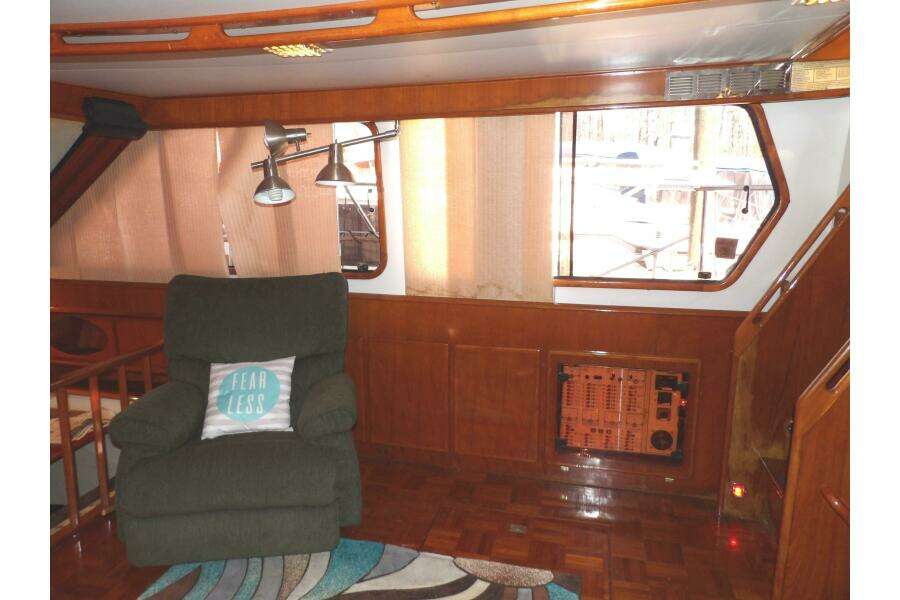 41ft Aquarius Yacht For Sale