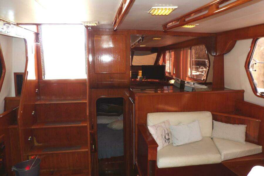 41ft Aquarius Yacht For Sale