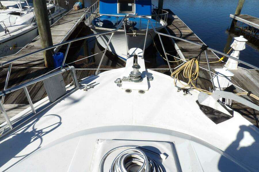 41ft Aquarius Yacht For Sale