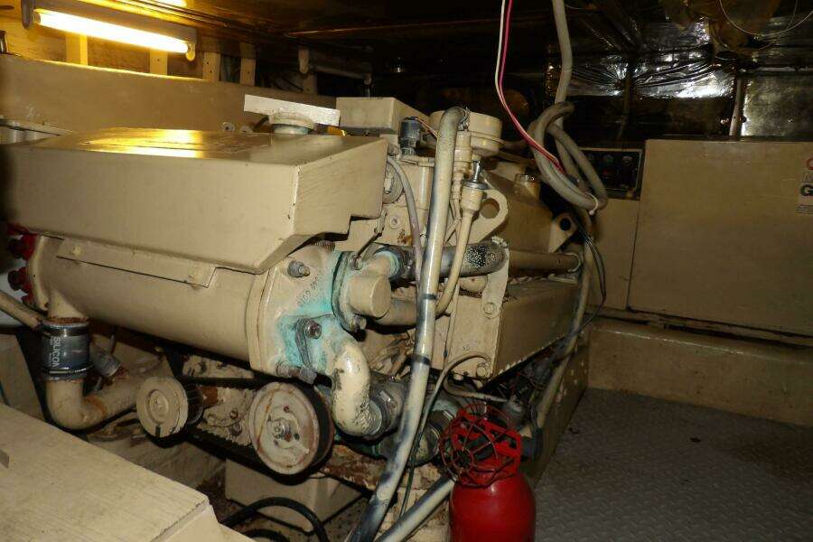 41ft Aquarius Yacht For Sale