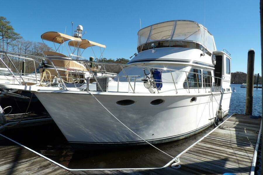 41ft Aquarius Yacht For Sale