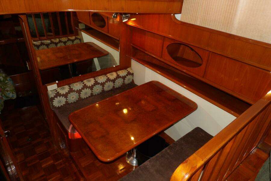 41ft Aquarius Yacht For Sale