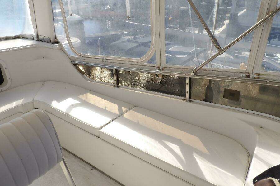 41ft Aquarius Yacht For Sale