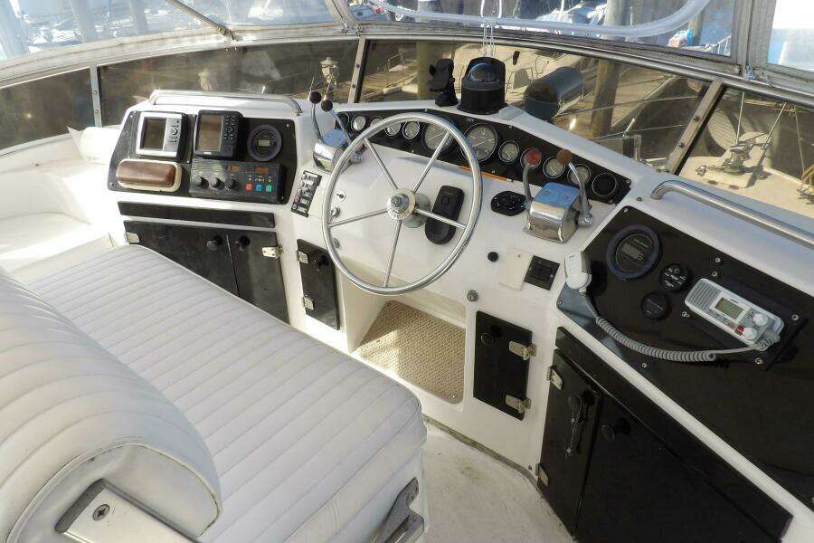 41ft Aquarius Yacht For Sale