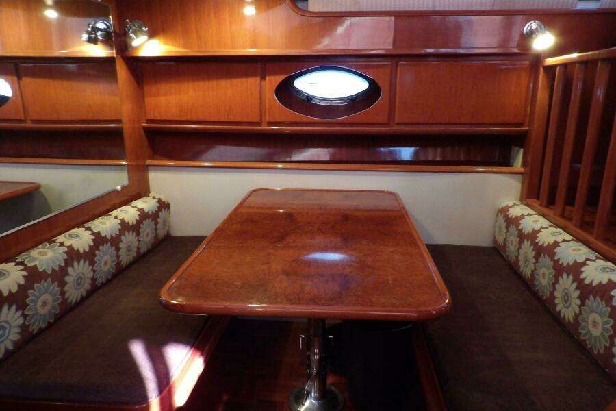 41ft Aquarius Yacht For Sale