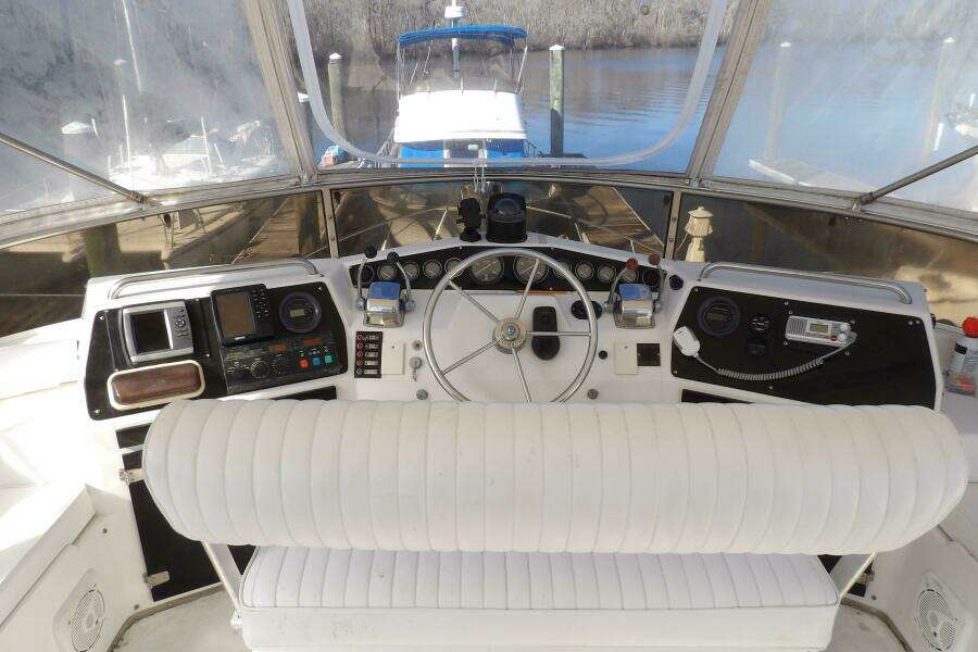 41ft Aquarius Yacht For Sale