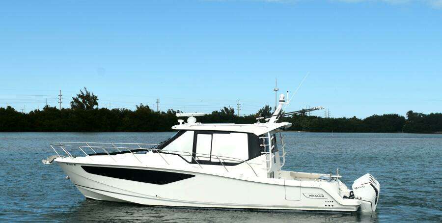 40ft Boston Whaler Yacht For Sale