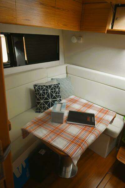 40ft Boston Whaler Yacht For Sale