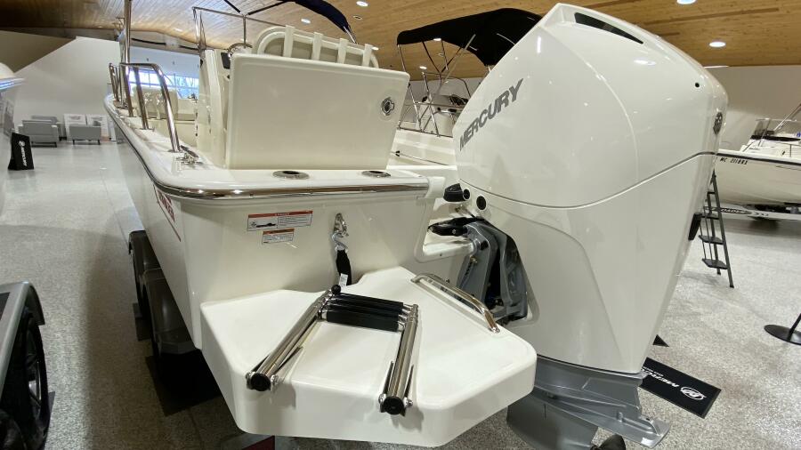 21' 2022 Boston Whaler 