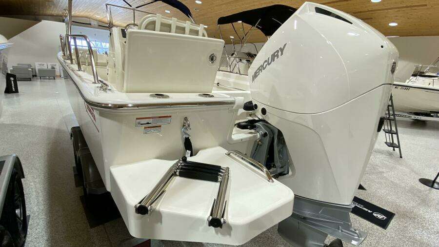 21ft Boston Whaler Yacht For Sale