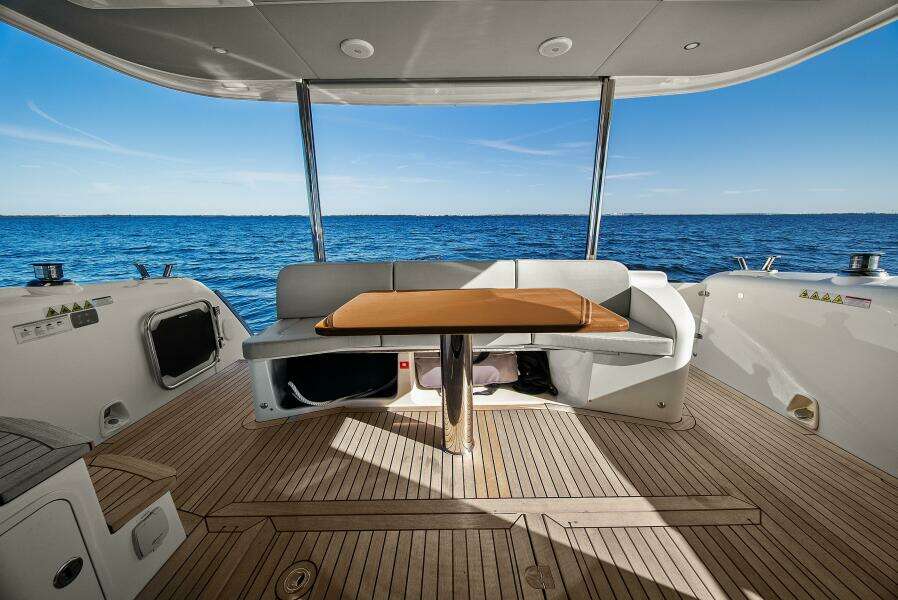 2025 Absolute 48 Navetta - Aft Deck