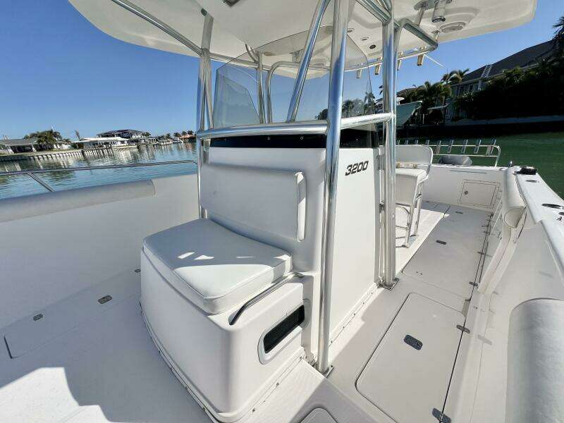 32ft Century Yacht For Sale