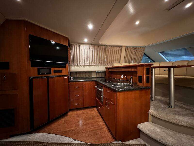 2005 Carver 36 Sedan