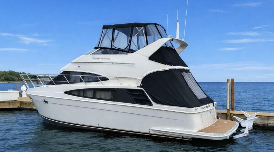 36' 2005 Carver 36 Sedan