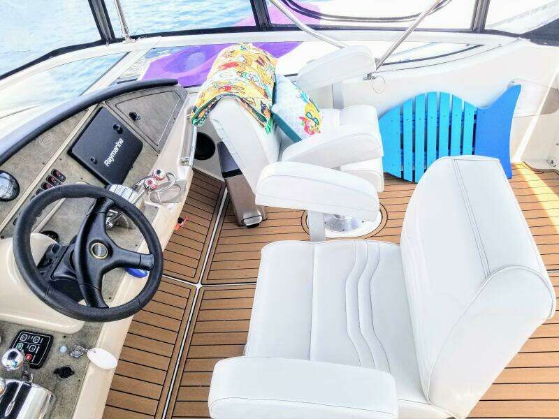 Summer Passport 36ft Carver Yacht For Sale