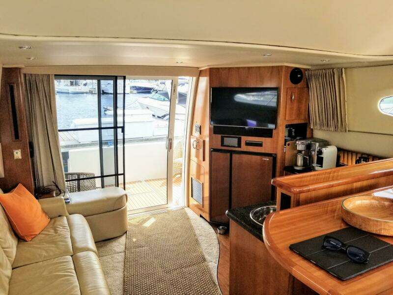 Summer Passport 36ft Carver Yacht For Sale