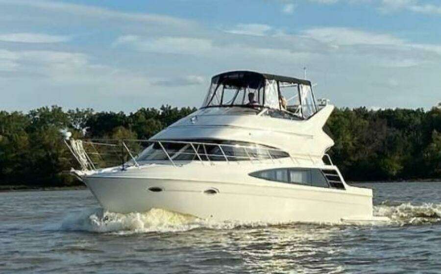 Summer Passport 36ft Carver Yacht For Sale