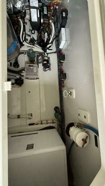 Loki 40ft MJM Yacht For Sale