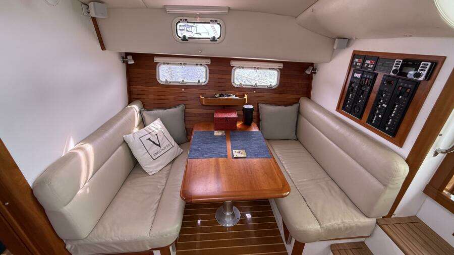 Loki 40ft MJM Yacht For Sale