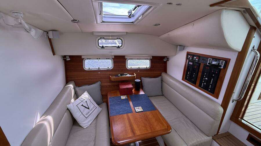 Loki 40ft MJM Yacht For Sale