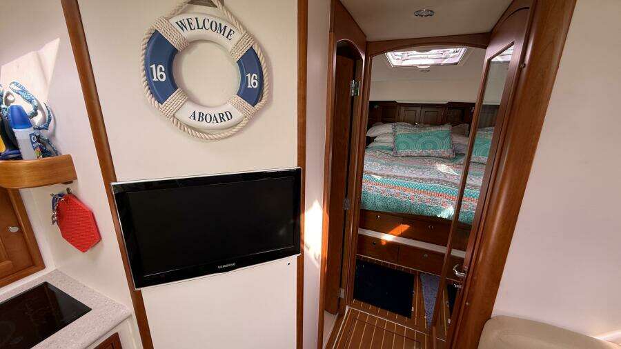 Loki 40ft MJM Yacht For Sale