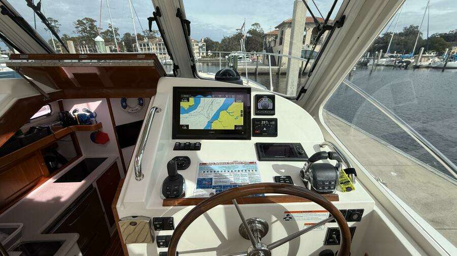 Loki 40ft MJM Yacht For Sale