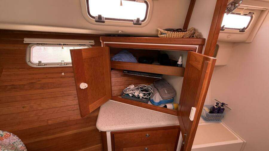 Loki 40ft MJM Yacht For Sale