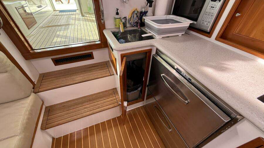 Loki 40ft MJM Yacht For Sale