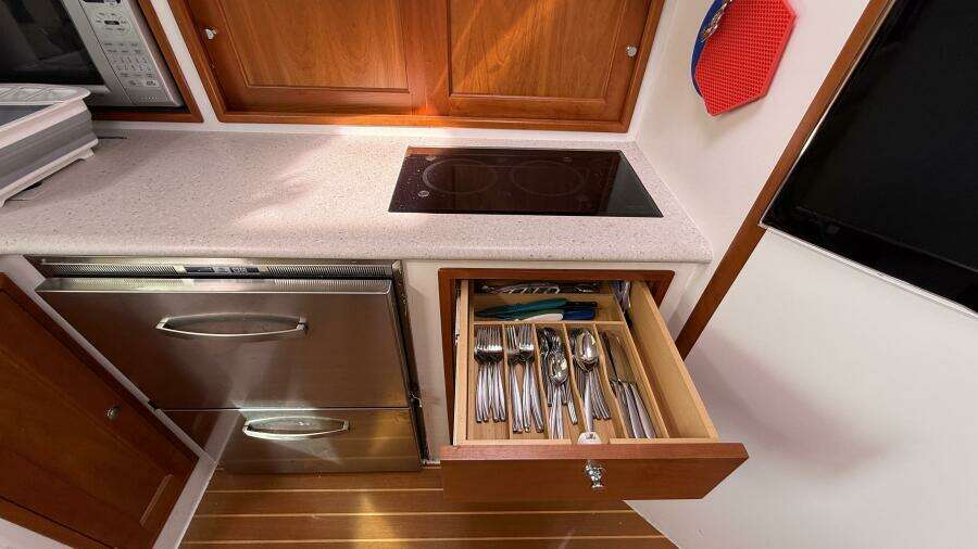 Loki 40ft MJM Yacht For Sale