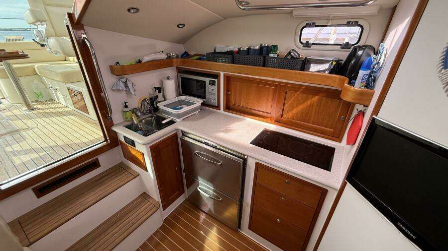 Loki 40ft MJM Yacht For Sale