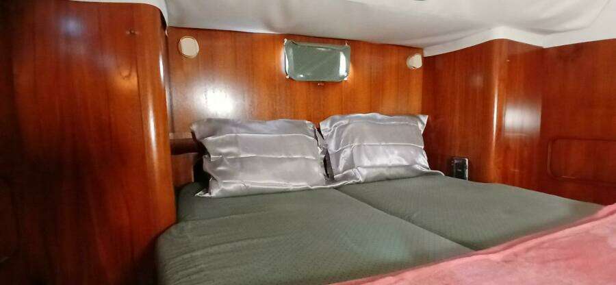 Waterfall II 44ft Beneteau Yacht For Sale