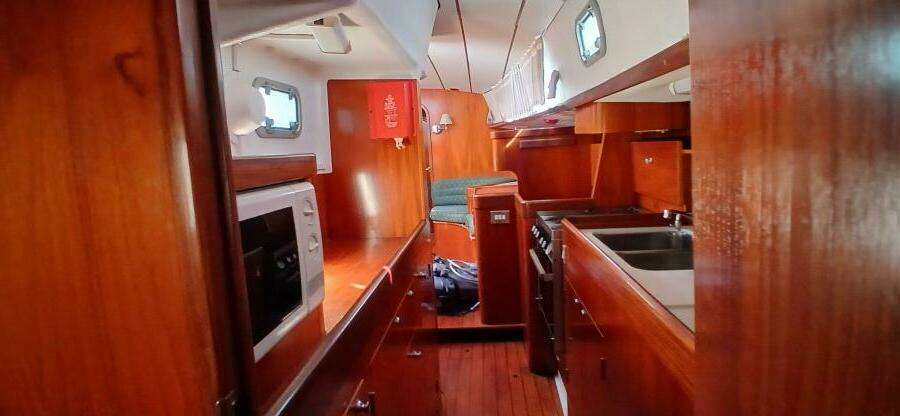 Waterfall II 44ft Beneteau Yacht For Sale