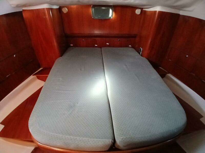 Waterfall II 44ft Beneteau Yacht For Sale