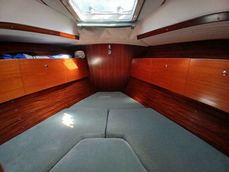 Waterfall II 44ft Beneteau Yacht For Sale