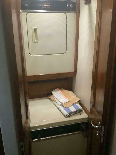 FOURTH QUARTER 50ft Viking Yacht For Sale