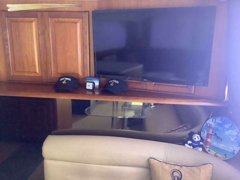 FOURTH QUARTER 50ft Viking Yacht For Sale