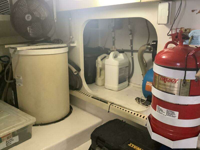 FOURTH QUARTER 50ft Viking Yacht For Sale