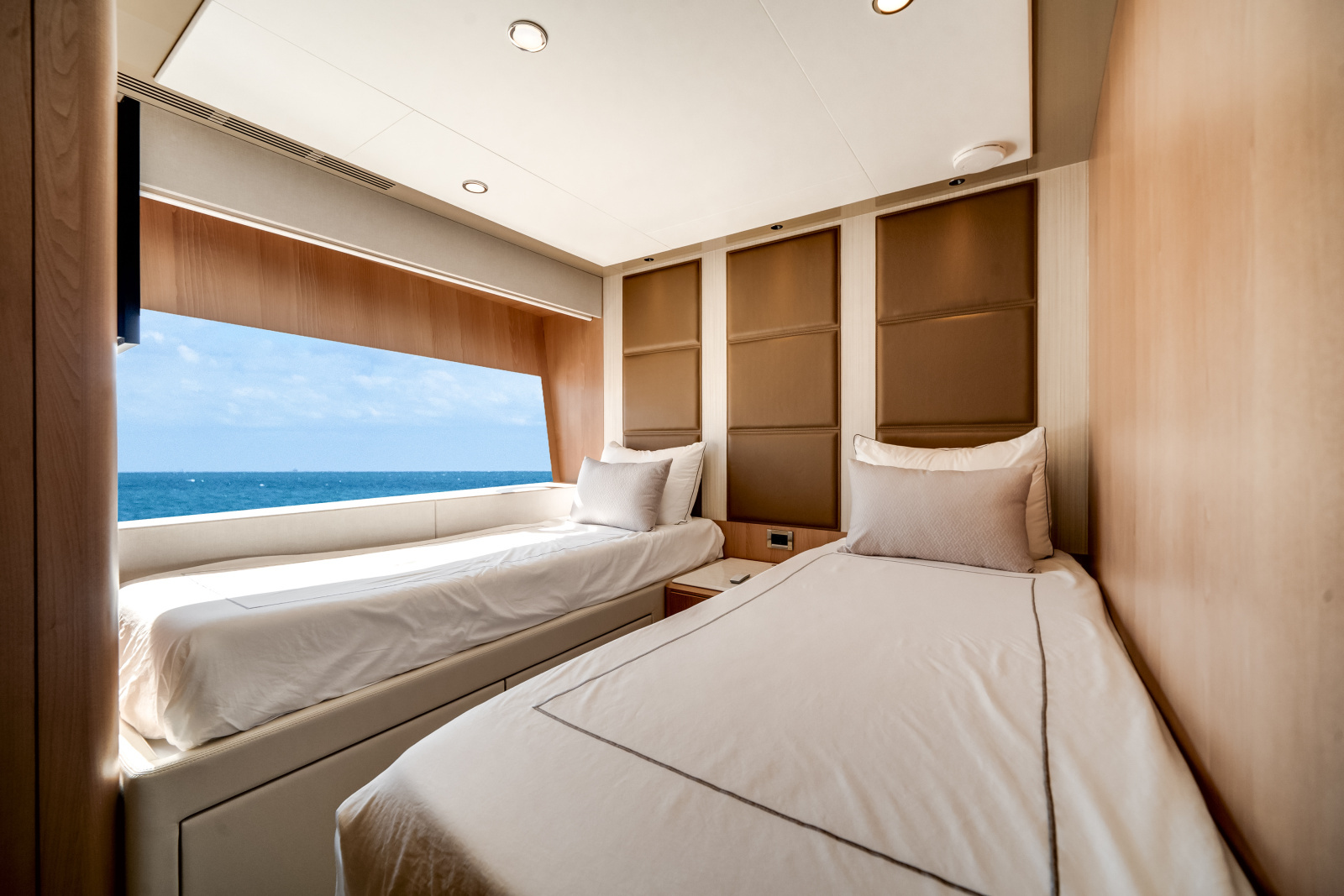 2025 Ocean Alexander 28L